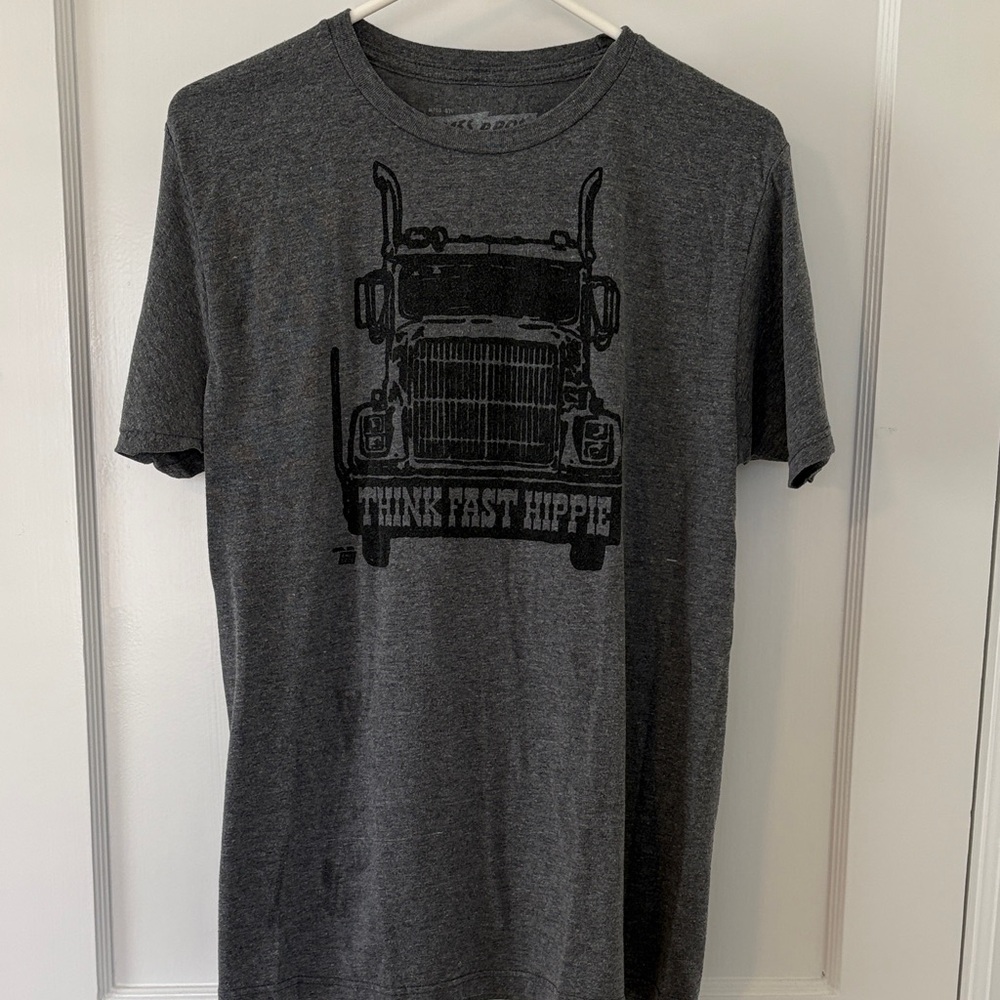 Ames Bros "Think Fast Hippie" Semi Truck Graphic Tee Grey Size M Collectible
